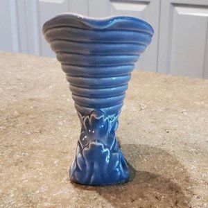 Vintage Red Wing #1095 Blue and Pink Lined Cornucopia Vase
